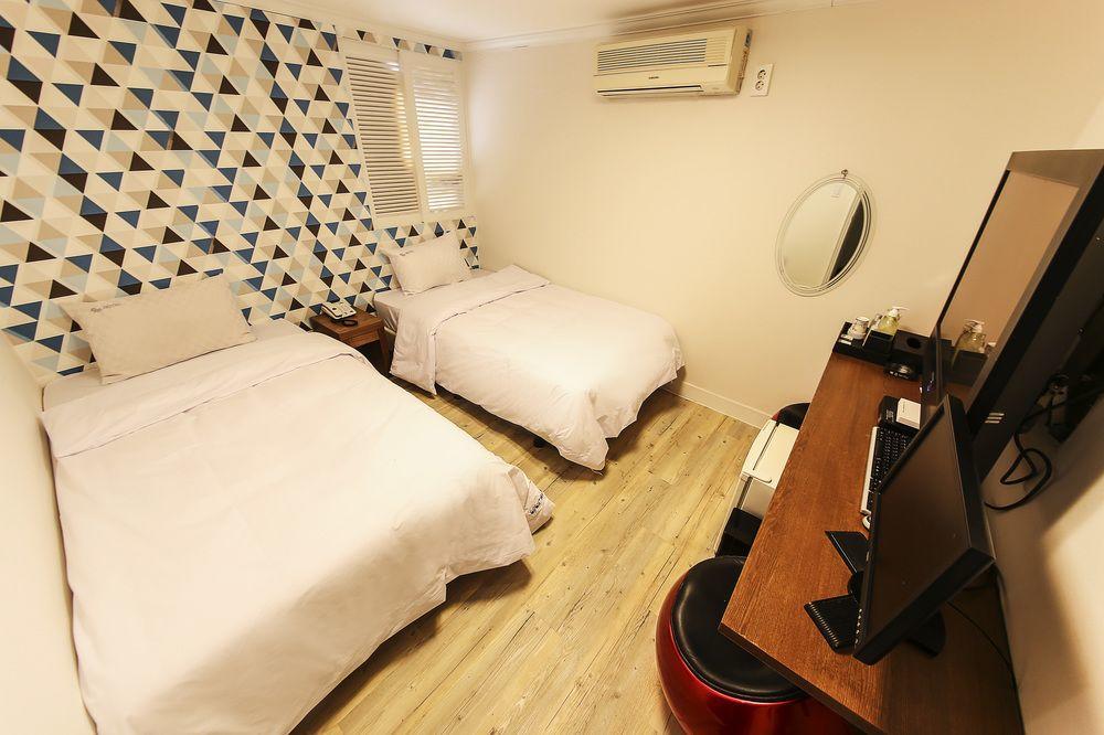In Seoul Sinchon Goguma Hotel Exteriér fotografie